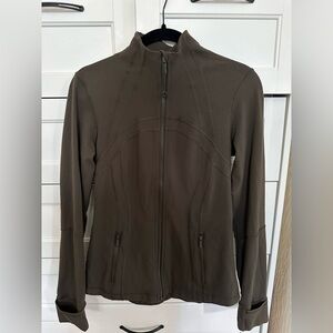 Lululemon Define Jacket Luon Dark Olive
Size 8